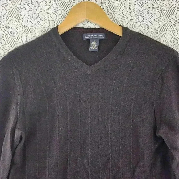 Banana Republic 100% Extra Merino Wool Brown V Neck Pull Over Women's Sweater S - Picture 2 of 7